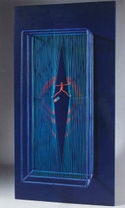 A salvo. Nylon-hilo. 50x25x12 cm. Serie Equilibrio y Movimiento. Año 2003